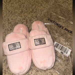 Sexy 🩷✨Victoria’s Secret size small sexy shiny diamond studded slippers